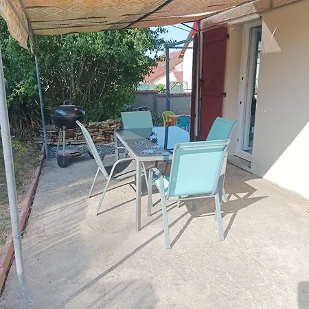 Grande Maison 10 Personnes, Ideal Le Pal Holiday home Jaligny